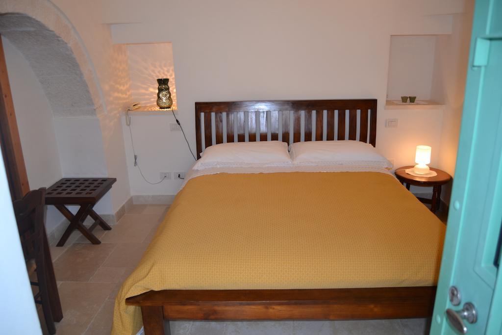 B&B Corte Del Camedrio 치스테르니노 객실 사진