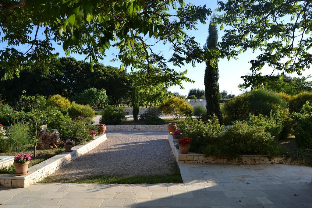 B&B Corte Del Camedrio 치스테르니노 외부 사진